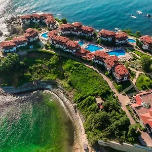 Complex Saint Thomas Village