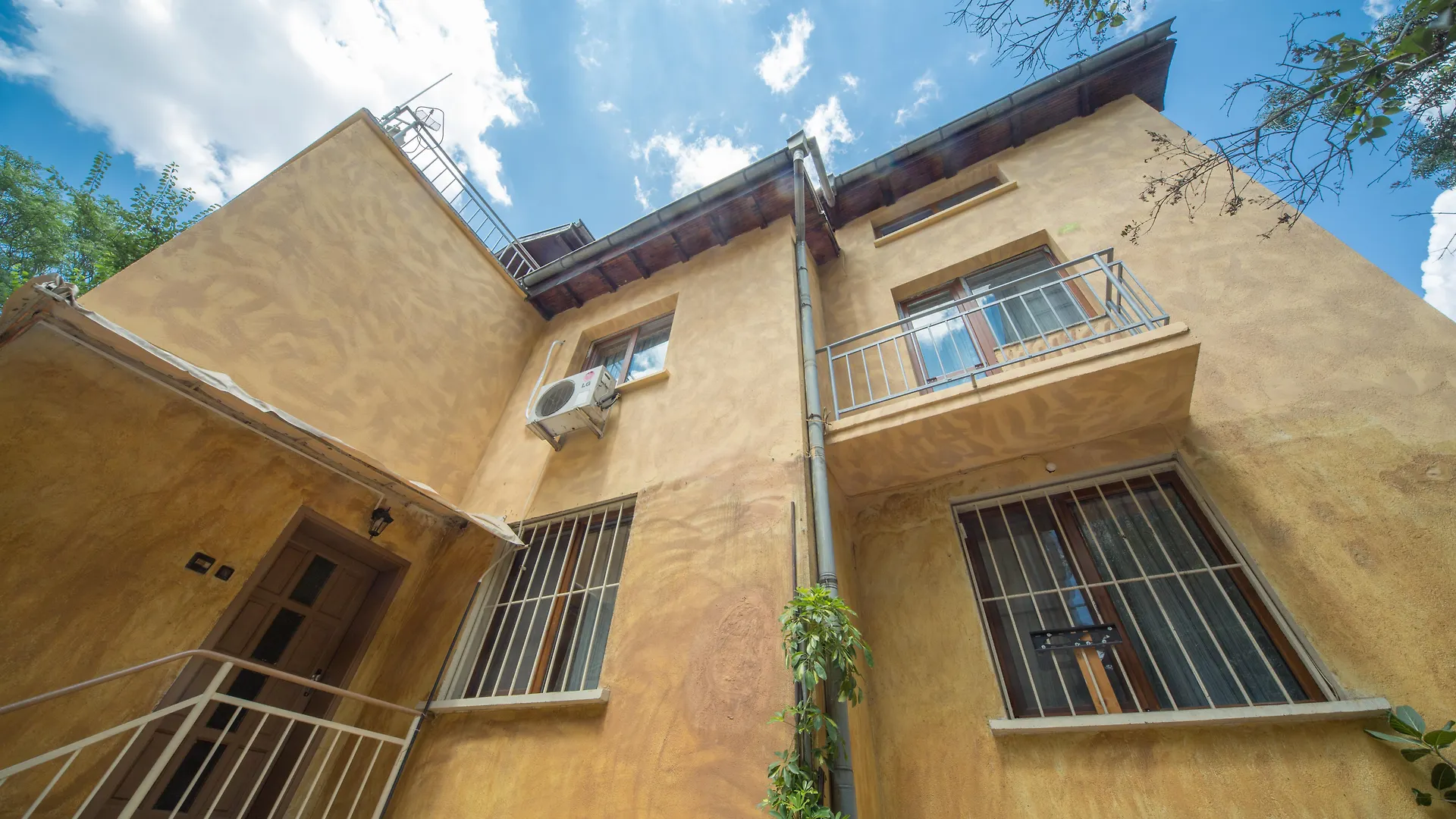 فندق Peter Pan House صوفيا 3*,  بلغاريا